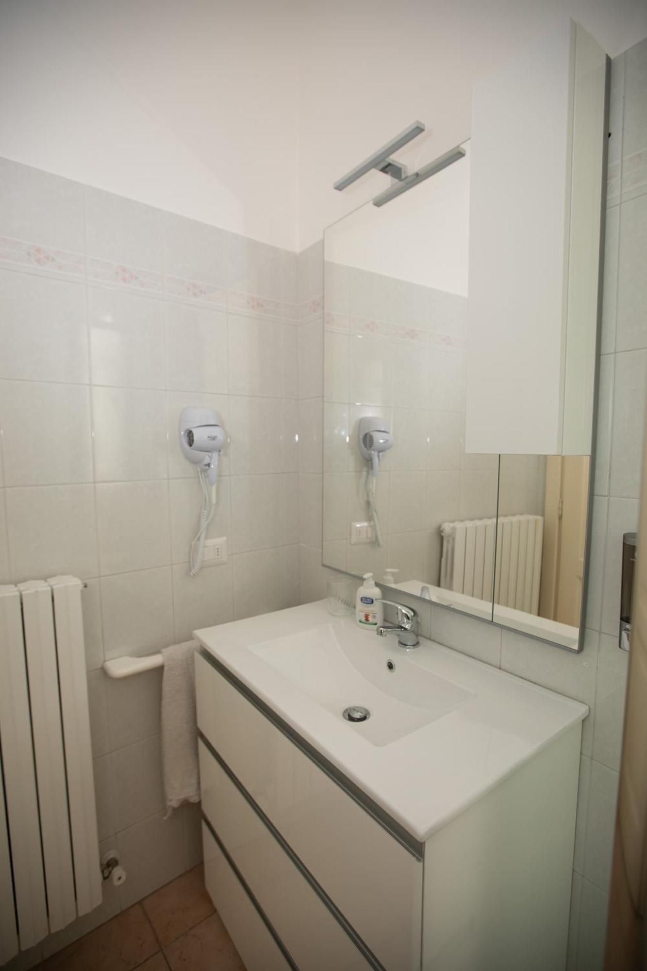 Апартаменты Casa In Centro Асколи-Пичено Экстерьер фото